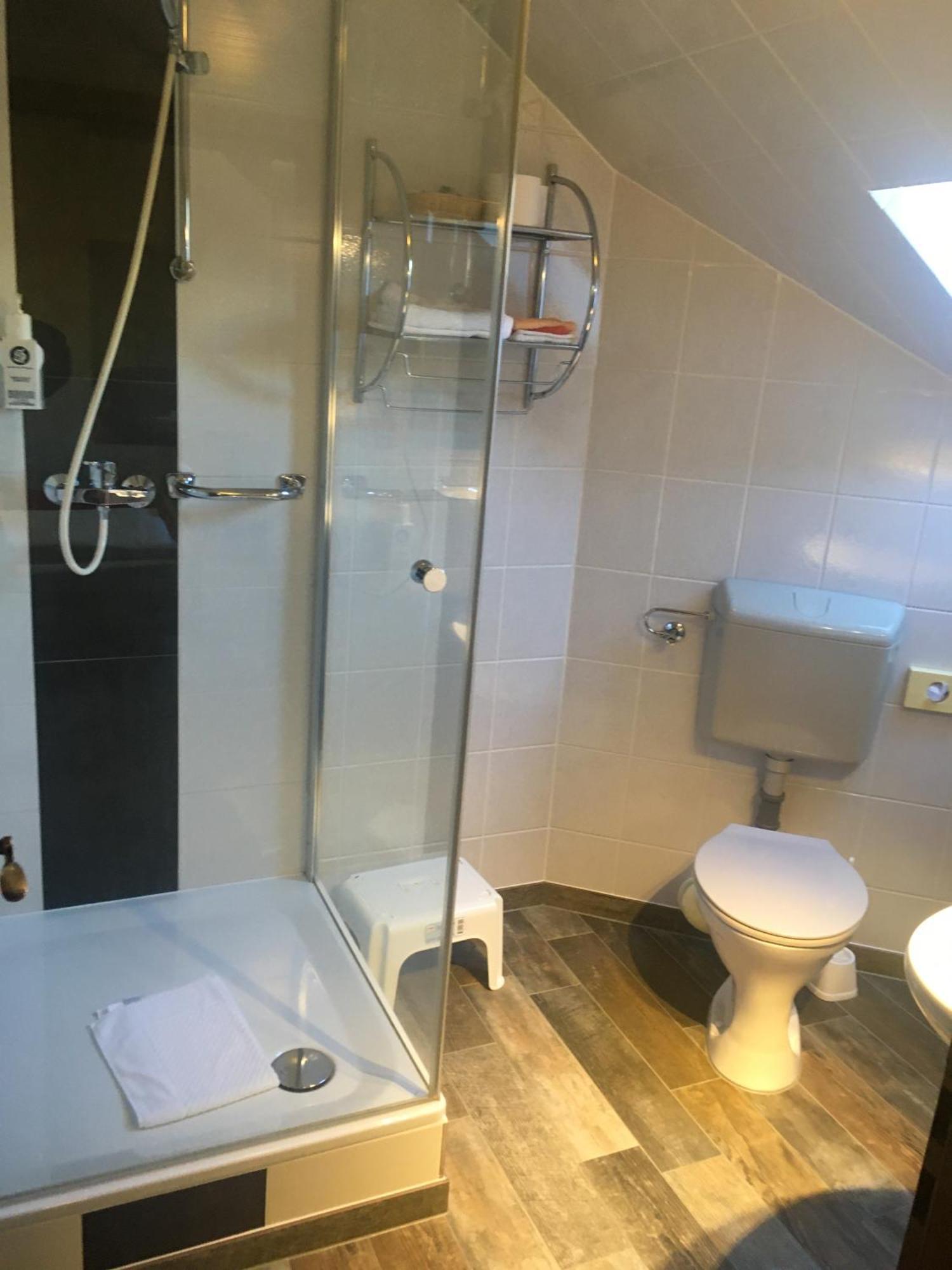 Hotel Sauerlaender Hof Виллинген Экстерьер фото