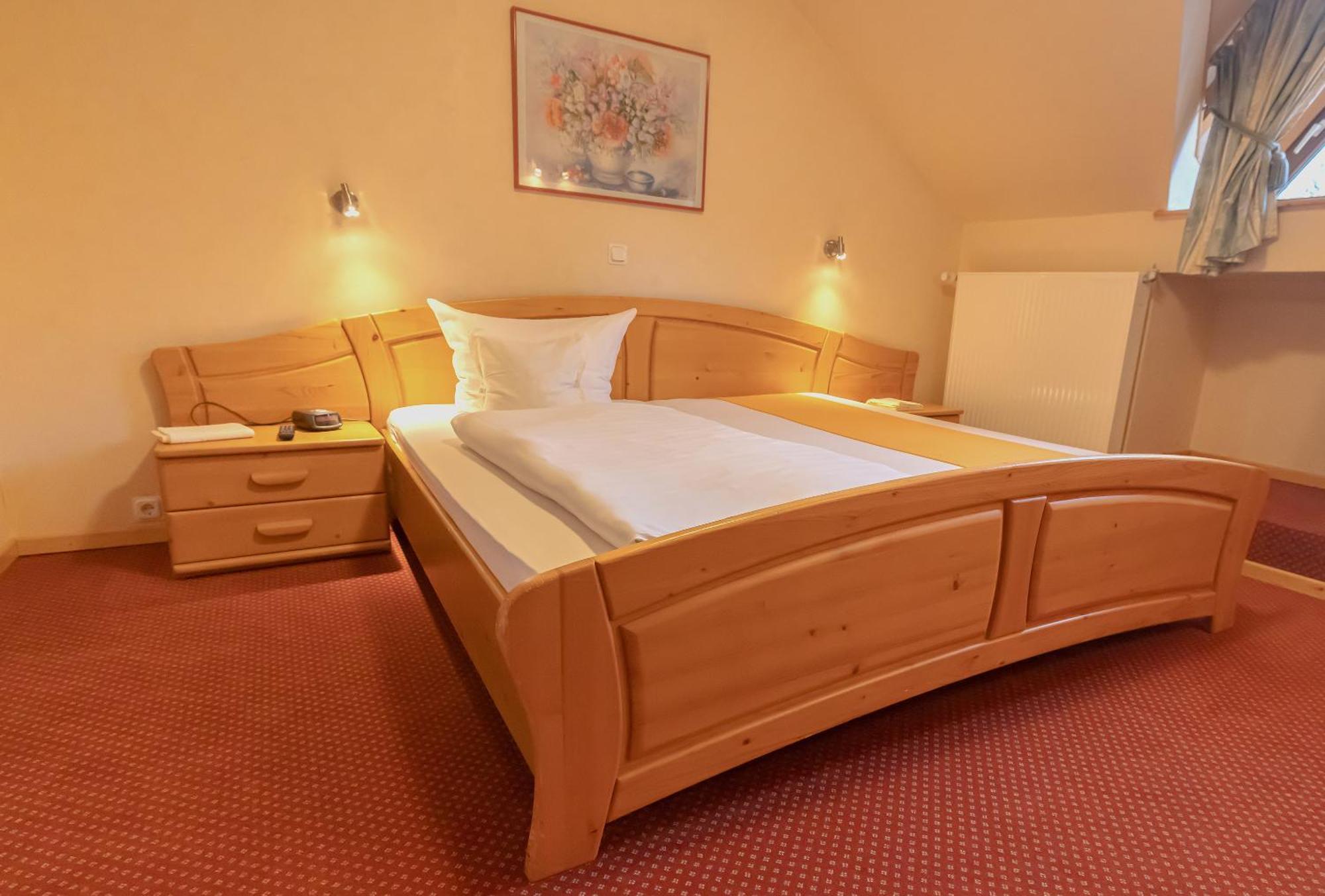 Hotel Sauerlaender Hof Виллинген Экстерьер фото